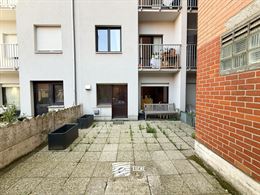 Inch Allah III -101 - Te renoveren appartement met ruime slaapkamer - Gelegen op de kelderverdieping - Inkomhal - Apart toilet - Leefruimte met toegan...