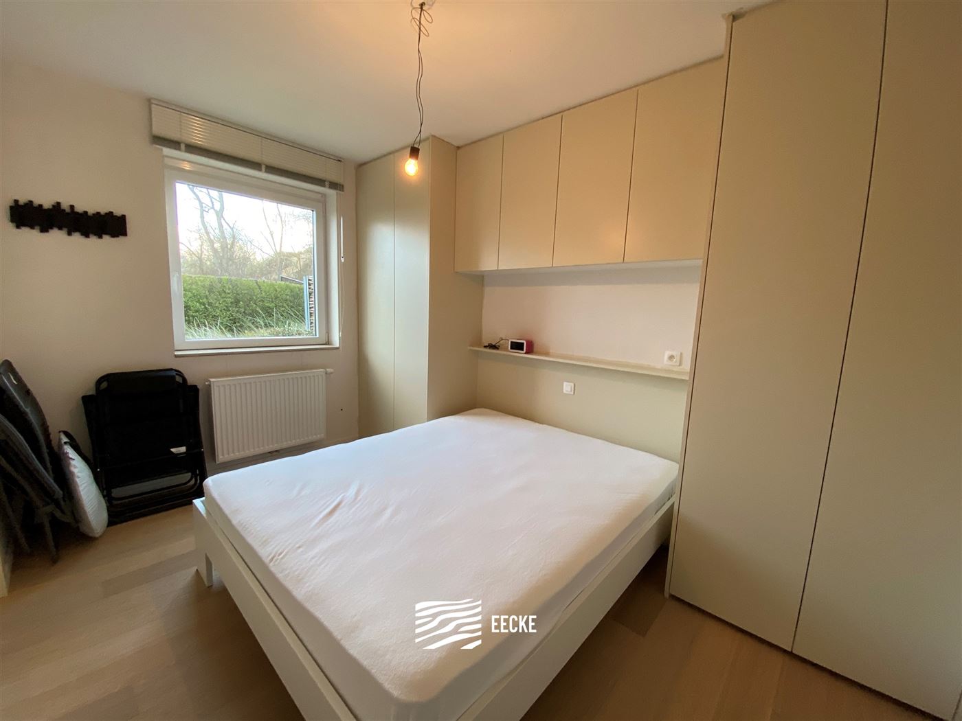 TE HUUR OP JAARBASIS - gemeubeld appartement op vakantiedomein Karthuizer - uniek zicht op natuurgebied - living met ingerichte open keuken - badkamer...
