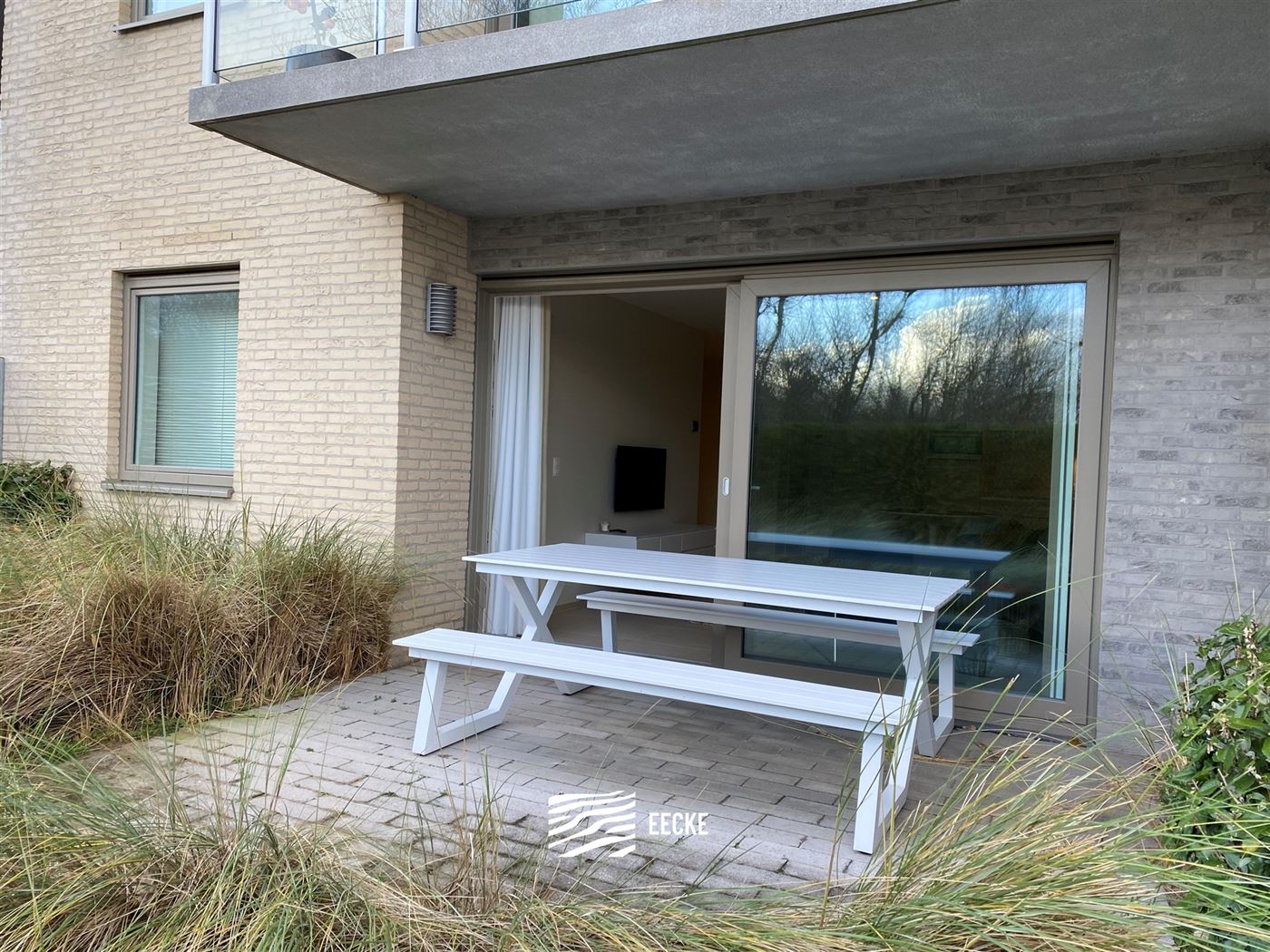 TE HUUR OP JAARBASIS - gemeubeld appartement op vakantiedomein Karthuizer - uniek zicht op natuurgebied - living met ingerichte open keuken - badkamer...