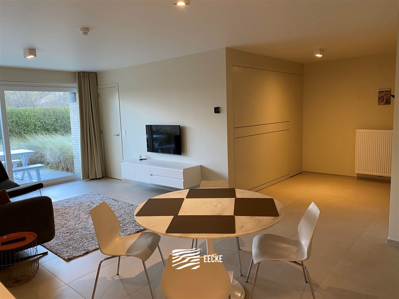 TE HUUR OP JAARBASIS - gemeubeld appartement op vakantiedomein Karthuizer - uniek zicht op natuurgebied - living met ingerichte open keuken - badkamer...