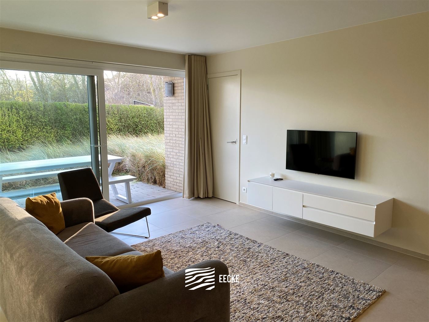 TE HUUR OP JAARBASIS - gemeubeld appartement op vakantiedomein Karthuizer - uniek zicht op natuurgebied - living met ingerichte open keuken - badkamer...