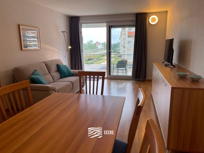 TE HUUR OP JAARBASIS - gemeubeld appartement met zonneterras - dicht bij halte openbaar vervoer - woonkamer met ingerichte keuken - badkamer met combi...