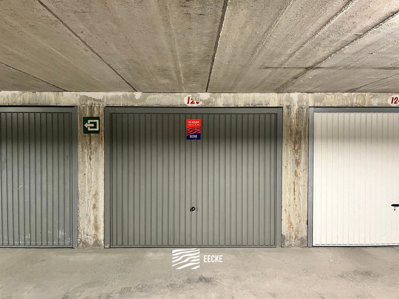 Garage 125 de la place Hendrikaplein - Place de garage fermée n° 125 - Située sous la place Hendrikaplein, au niveau -2 - Dimensions : 2,84 x 5,40 ...