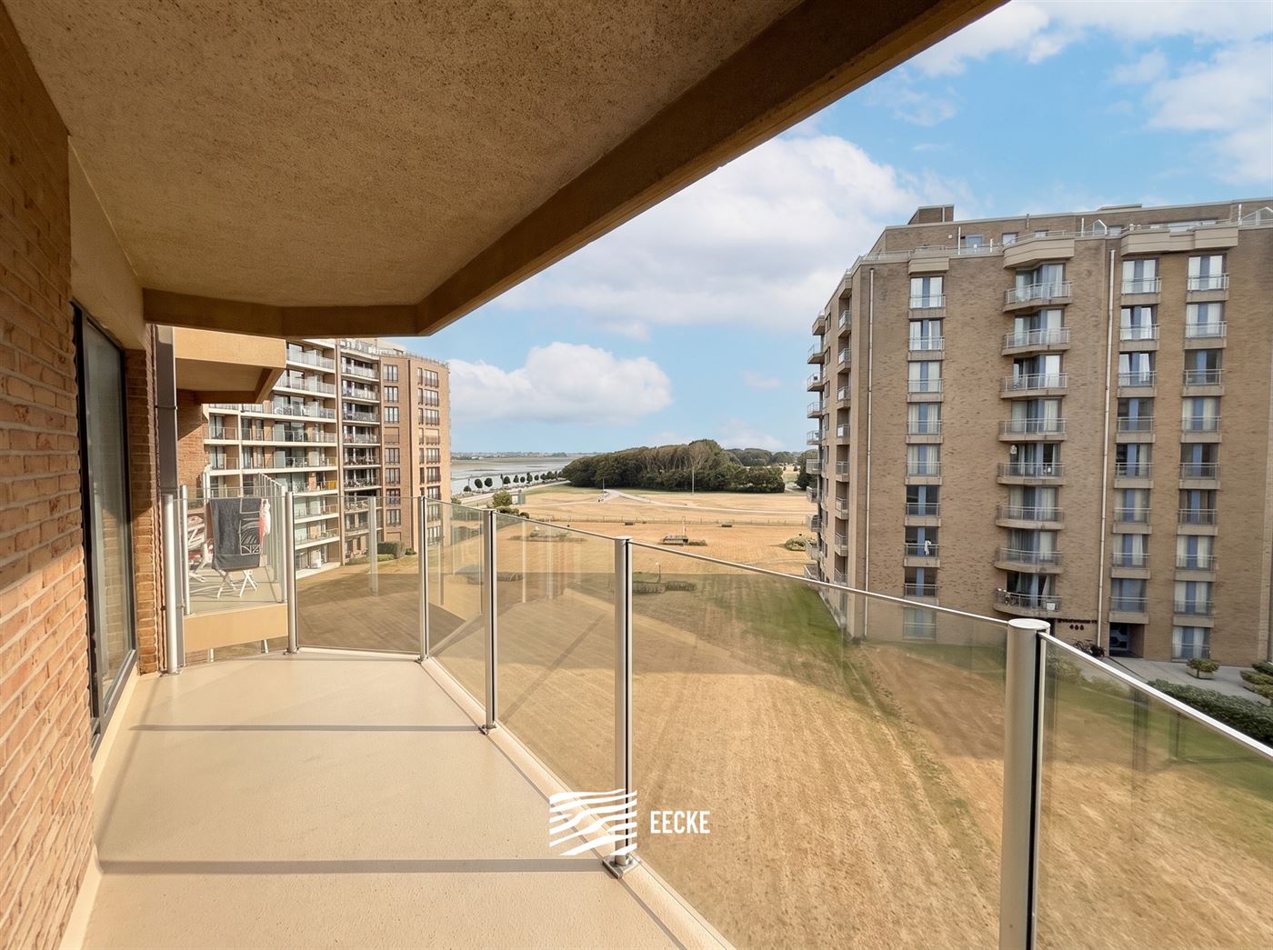 Res. Den Oever I 0404 - Fantastisch hoekappartement met drie slaapkamers - Gelegen op de vierde verdieping, met open zicht op de havengeul en zee!  - ...