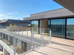 TE HUUR OP JAARBASIS - Ongemeubeld appartement in nieuwe residentie - Grote terrassen rondom rond - Appartement is volledig geschilderd en instapklaar...