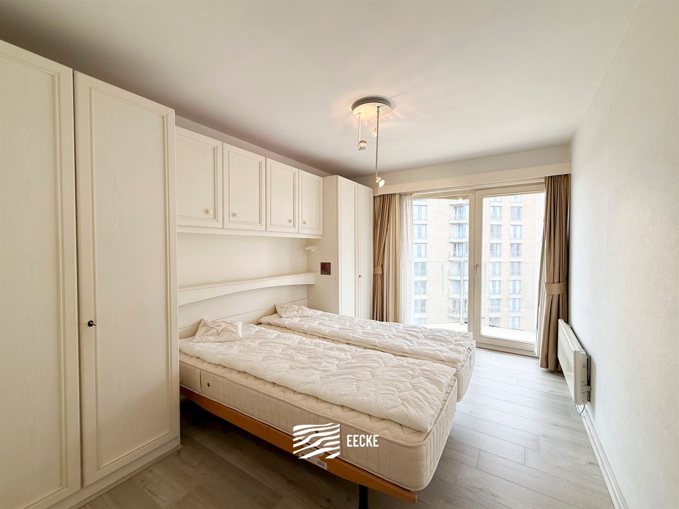 Res. Den Oever I 0404 - Fantastisch hoekappartement met drie slaapkamers - Gelegen op de vierde verdieping, met open zicht op de havengeul en zee!  - ...