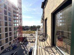 Res. Apollo X F10.04.04 - Appartement rénové comprenant une chambre et offrant une vue latérale sur la mer - Situé au quatrième étage - Hall d'e...