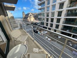 TE HUUR OP JAARBASIS - gemeubeld appartement met zijdelings zeezicht - ingerichte open keuken - ingerichte badkamer met ligbad - 1  slaapkamer - bergi...