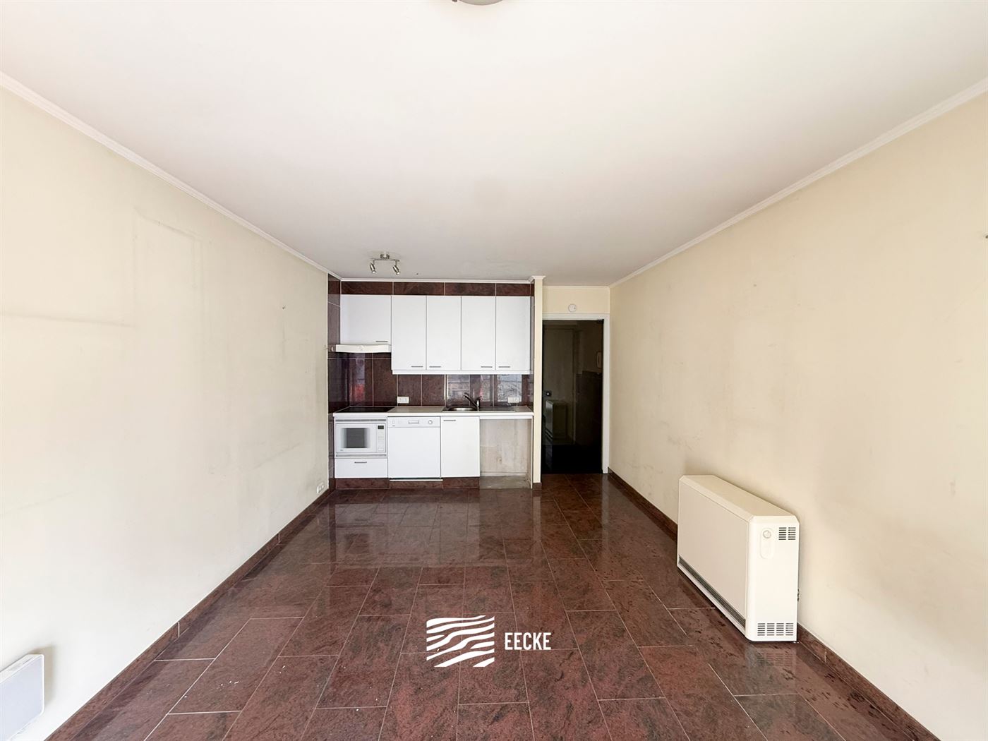 Res. Ensor 0204  - Zonnige studio  in een recente residentie - Gelegen op de derde verdieping in de Lefebvrestraat met zijdelings zeezicht -  Inkom - ...