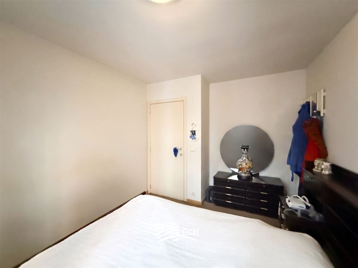 Hof van Vlaanderen 272/0202 - Zonnig appartement met twee slaapkamers - Gelegen op de tweede verdieping in de winkelstraat, vlak aan de Sint-Bernardus...