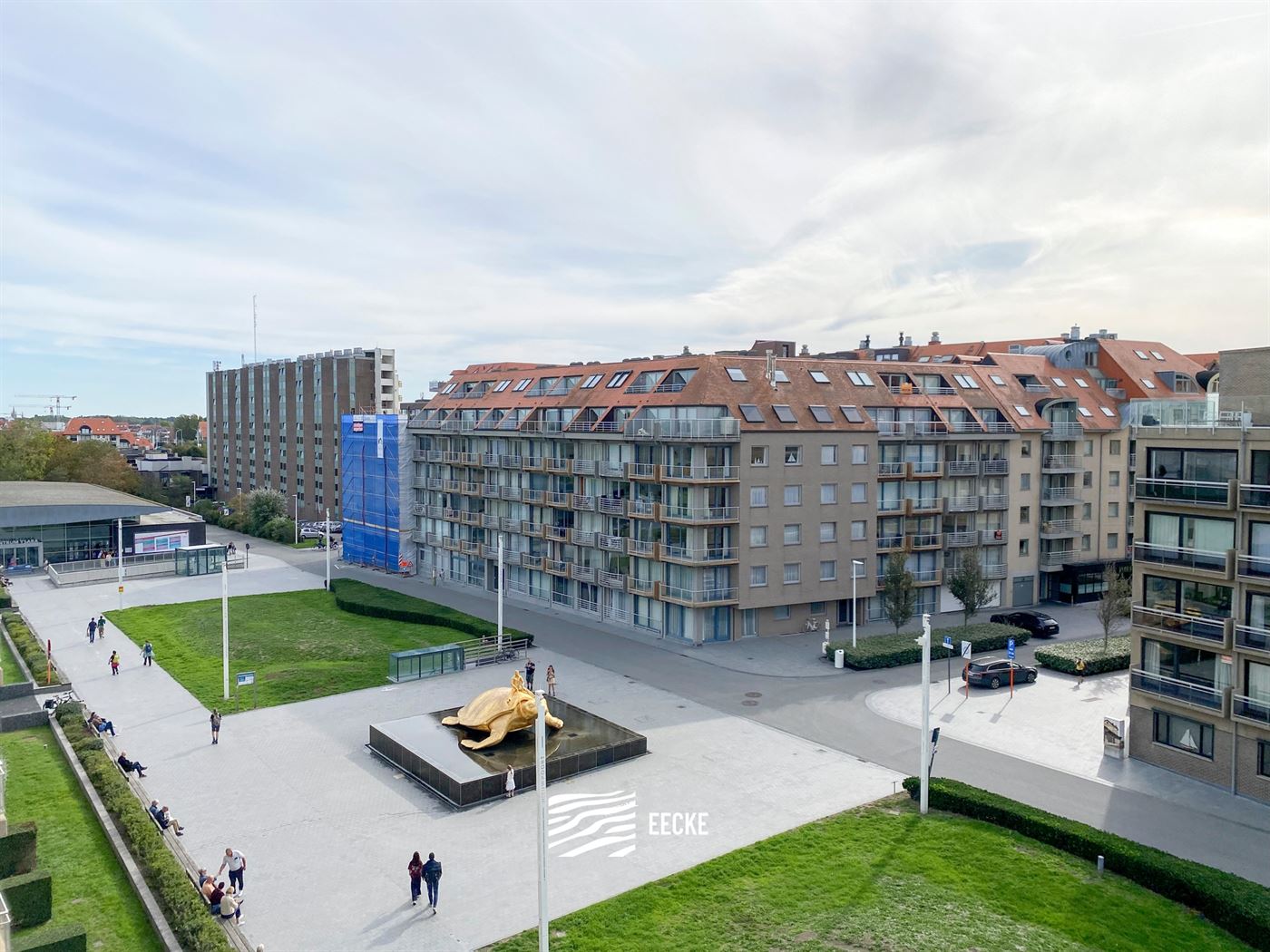 TE HUUR OP JAARBASIS - Mooi gelegen ongemeubeld appartement - Zonnig terras met zicht op de gouden schildpad - Living met open keuken - 2 slaapkamers ...
