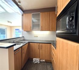 Res. Delvaux B 0104 - Zonnig hoekappartement op de eerste verdieping - Gelegen op wandelafstand van de Havengeul - Inkomhal met toilet en vestiaire - ...
