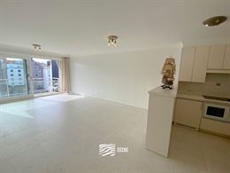 TE HUUR OP JAARBASIS - Mooi gelegen ongemeubeld appartement - Zonnig terras met zicht op de gouden schildpad - Living met open keuken - 2 slaapkamers ...