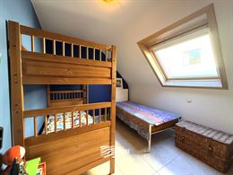 Res. Hof van Vlaanderen 272/0501 - Ruim en zonnig appartement met twee volwaardige slaapkamers - Gelegen op de vijfde verdieping in de winkelstraat, v...