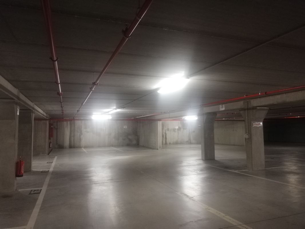Foto 5 : Parking/Garagebox te 2060 ANTWERPEN (Bosnie-herzegovina) - Prijs € 100