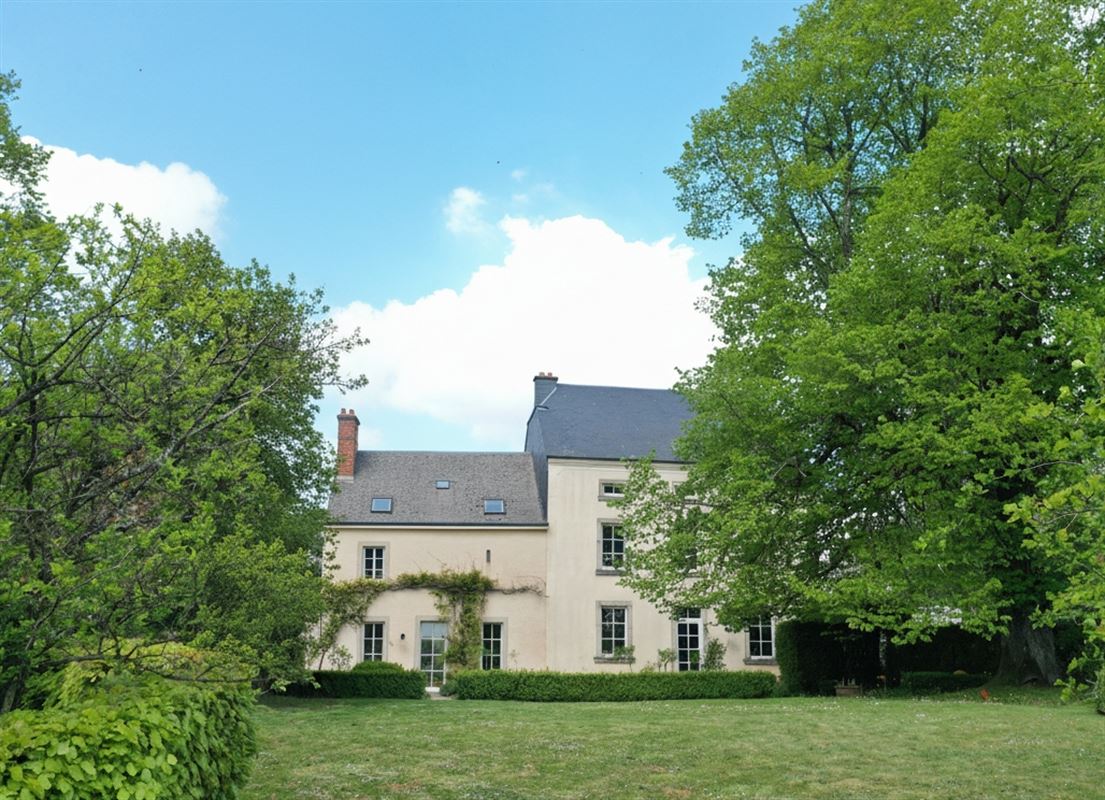 Image 1 : Hôtel de maître à 6700 VIVILLE (Belgique) - Prix 920.000 €