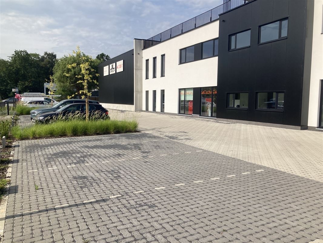 Foto 12 : Bedrijfsgebouw te 2220 HEIST-OP-DEN-BERG (België) - Prijs € 900