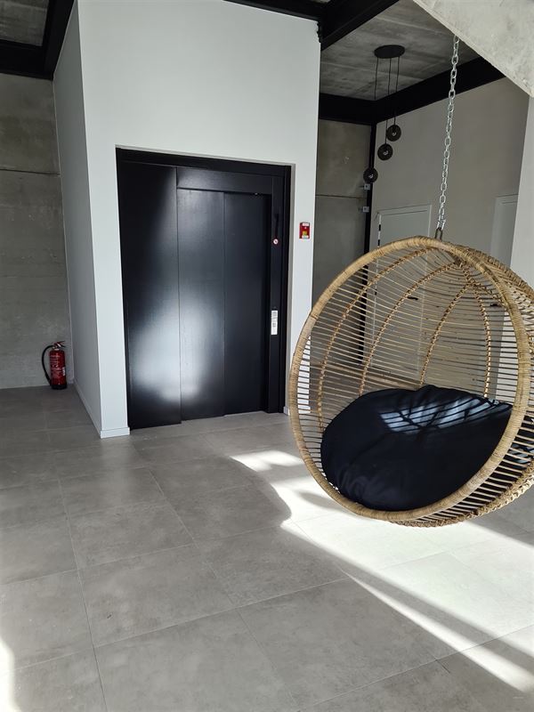 Foto 5 : Bedrijfsgebouw te 2220 HEIST-OP-DEN-BERG (België) - Prijs € 900