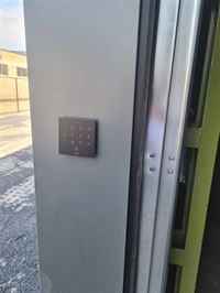 Foto 6 : Bedrijfsgebouw te 2220 HEIST-OP-DEN-BERG (België) - Prijs &euro; 1.900