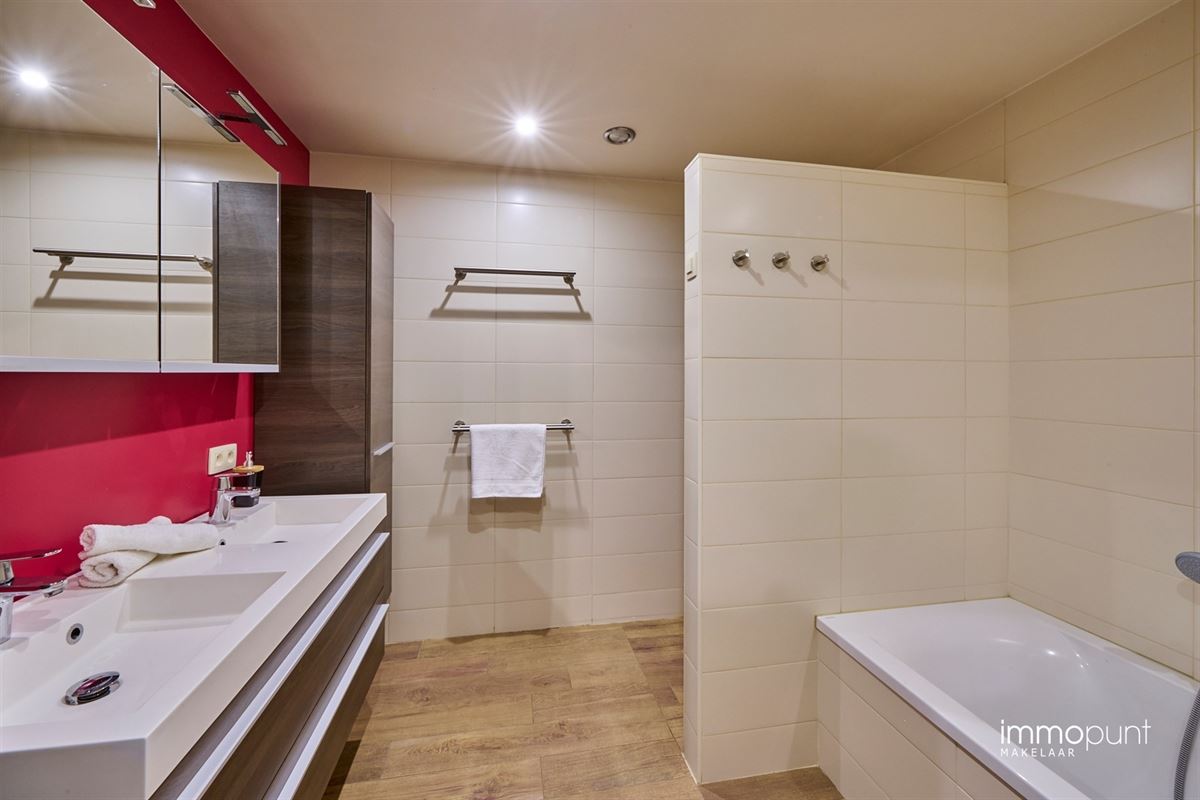 Foto 26 : Handelspand met woonst te 3930 HAMONT (België) - Prijs € 630.000