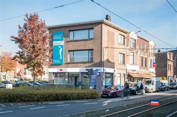 Foto 2 : Gemengd gebouw te 2660 HOBOKEN (België) - Prijs € 695.000