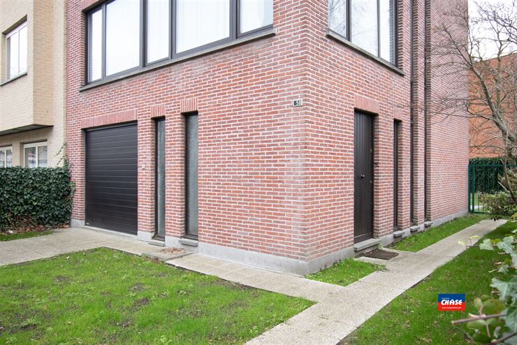 Foto 23 : Half open bebouwing te 2660 HOBOKEN (België) - Prijs € 399.000