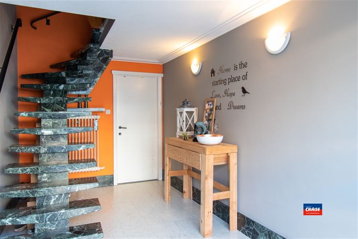 Foto 7 : Huis te 2070 ZWIJNDRECHT (België) - Prijs € 285.000