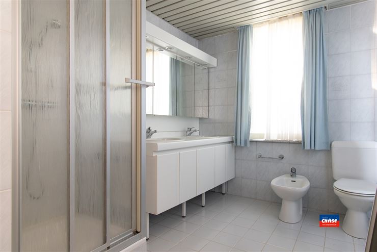 Foto 14 : Rijwoning te 2070 ZWIJNDRECHT (België) - Prijs € 285.000