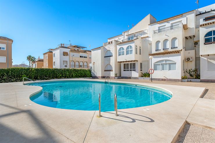 Nieuwbouw :  te Torrevieja () - Prijs 