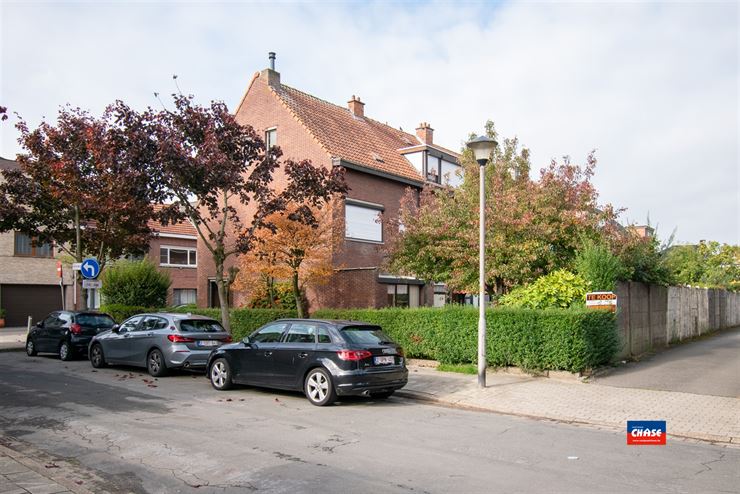 Foto 17 : Half open bebouwing te 2660 HOBOKEN (België) - Prijs € 325.000