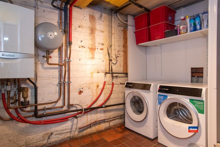 Foto 15 : Bel-étage te 2660 HOBOKEN (België) - Prijs &euro; 385.000