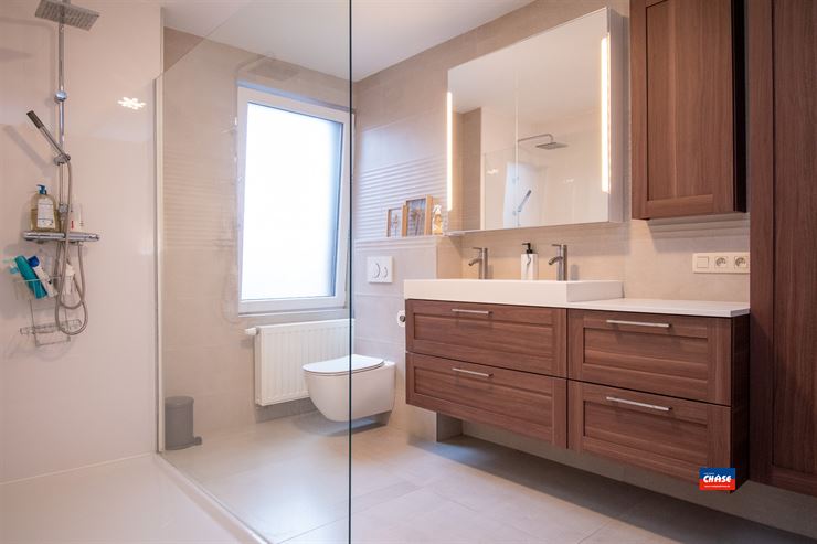 Foto 11 : Rijwoning te 2660 HOBOKEN (België) - Prijs &euro; 425.000