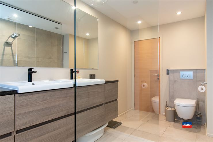 Foto 18 : Bel-étage te 2170 MERKSEM (België) - Prijs &euro; 459.000