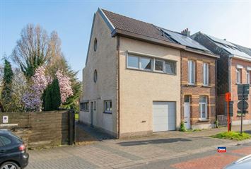 Foto 1 : Half open bebouwing te 2550 KONTICH (België) - Prijs &euro; 495.000
