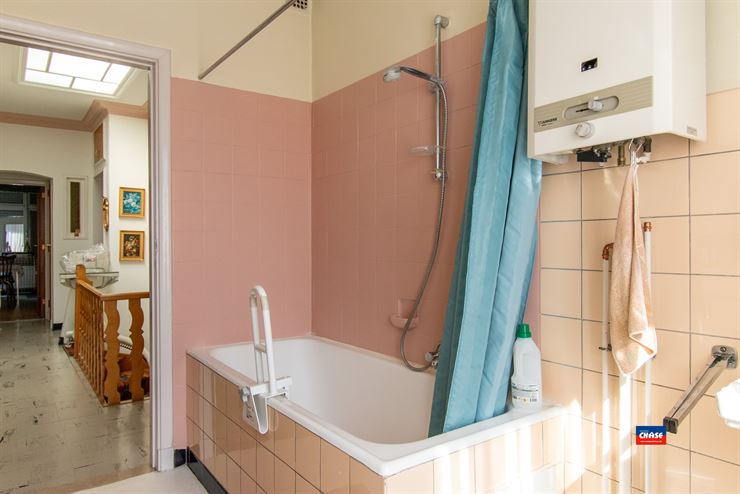 Foto 12 : Bel-étage te 2610 WILRIJK (België) - Prijs &euro; 299.900