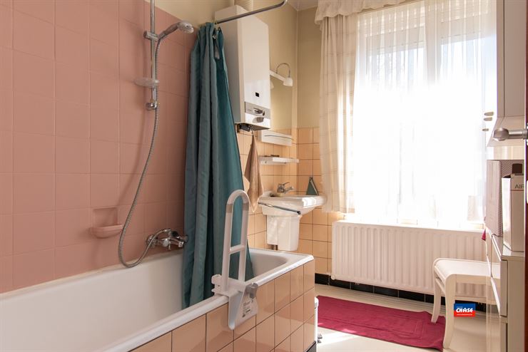 Foto 11 : Bel-étage te 2610 WILRIJK (België) - Prijs &euro; 299.900