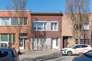 Foto 1 : Bel-étage te 2610 WILRIJK (België) - Prijs &euro; 299.900
