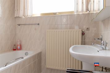 Foto 16 : Half open bebouwing te 2660 HOBOKEN (België) - Prijs &euro; 399.000