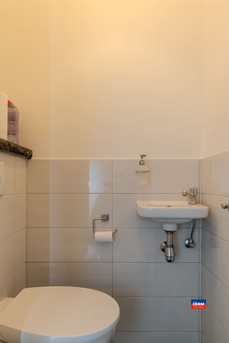 Foto 11 : Bel-étage te 2610 WILRIJK (België) - Prijs &euro; 415.000