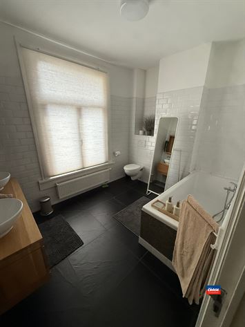 Foto 9 : Handelsfonds over te nemen te 2000 ANTWERPEN (België) - Prijs &euro; 199.000