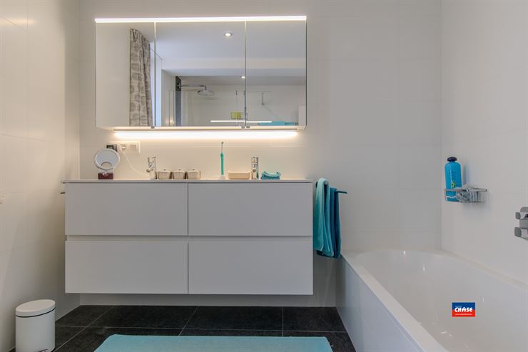 Foto 28 : Bel-étage te 2660 HOBOKEN (België) - Prijs &euro; 499.000