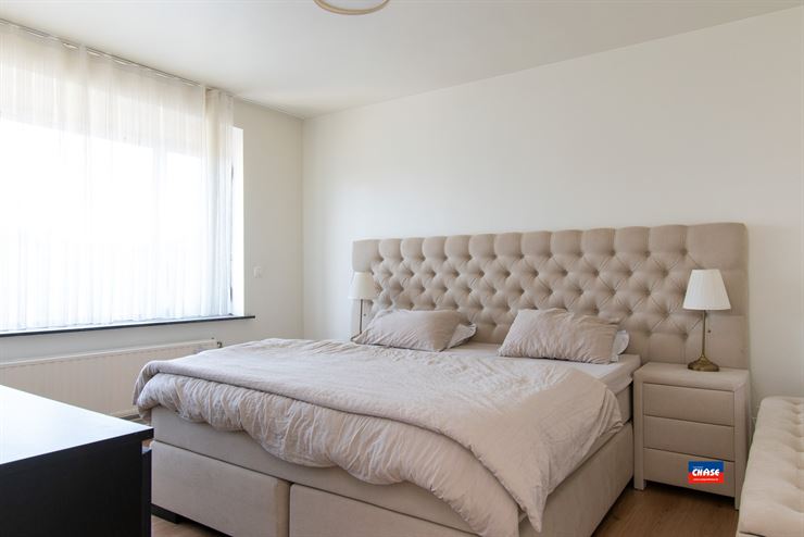Foto 16 : Half open bebouwing te 2660 HOBOKEN (België) - Prijs &euro; 485.000