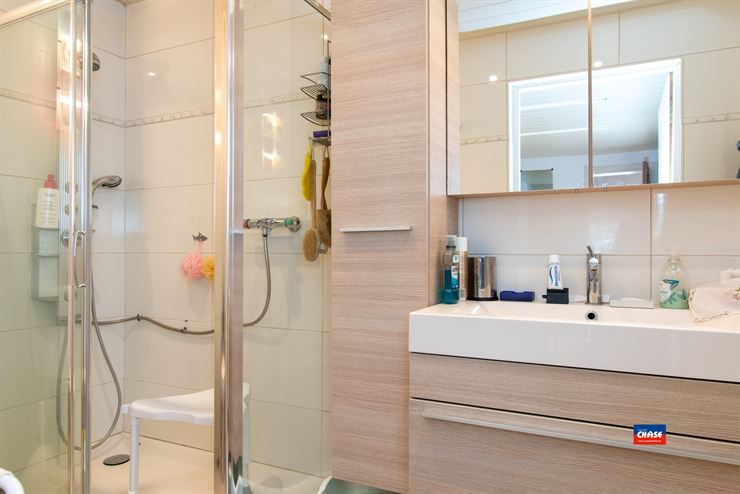 Foto 18 : Gemengd gebouw te 2660 HOBOKEN (België) - Prijs &euro; 425.000