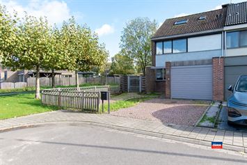 Foto 1 : Half open bebouwing te 2660 HOBOKEN (België) - Prijs &euro; 399.000