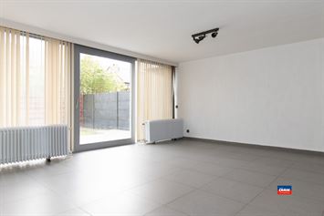 Foto 3 : Half open bebouwing te 2660 HOBOKEN (België) - Prijs &euro; 399.000