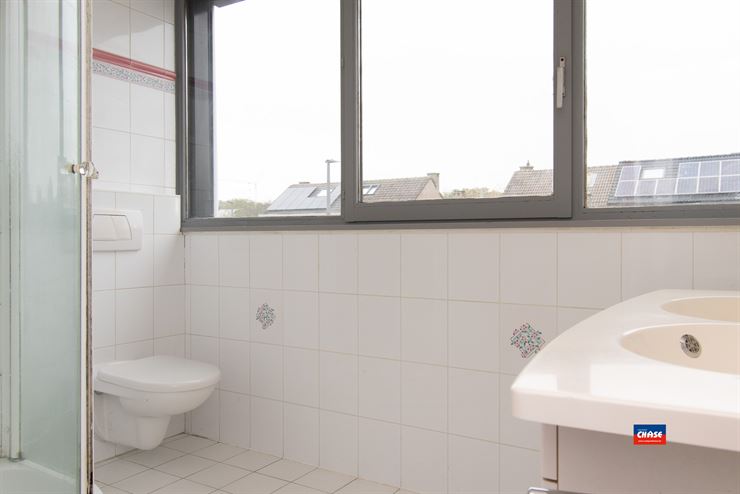 Foto 12 : Half open bebouwing te 2660 HOBOKEN (België) - Prijs &euro; 399.000