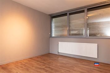 Foto 11 : Half open bebouwing te 2660 HOBOKEN (België) - Prijs &euro; 399.000