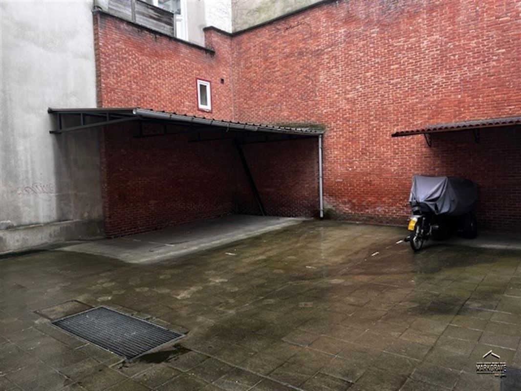 Let OP : Moto- of bakfiets staanplaats