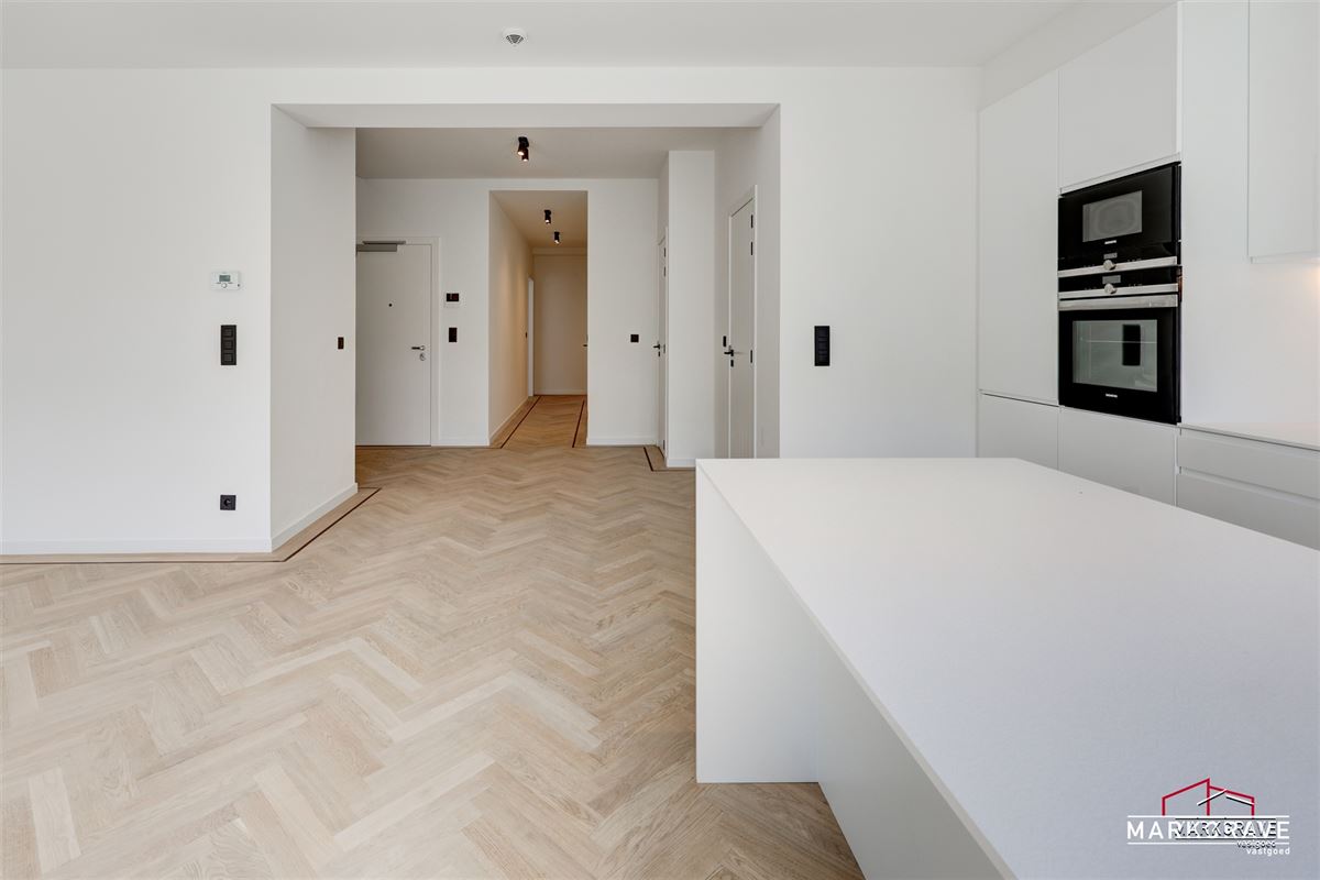 Unieke duplex appartement Antwerpen -penthouse, art Deco, groot dakterras, energetisch gerenoveerd & instapklaar-