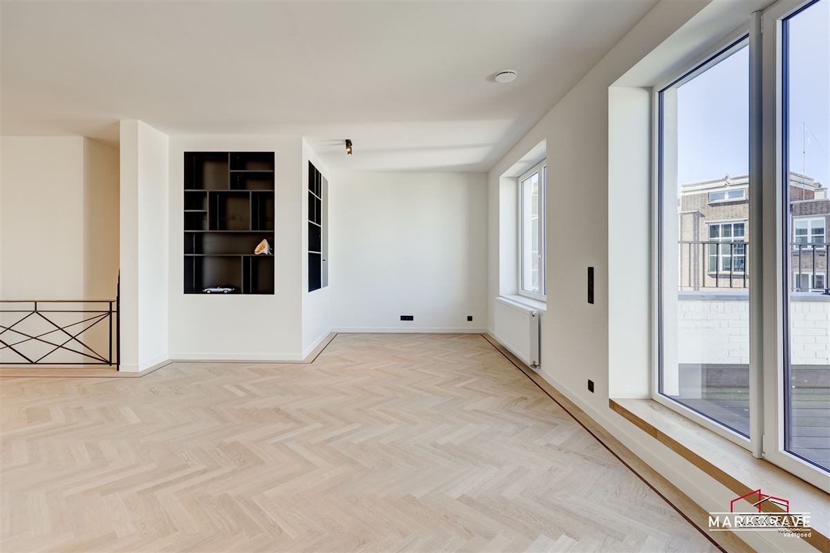 Unieke duplex appartement Antwerpen -penthouse, art Deco, groot dakterras, energetisch gerenoveerd & instapklaar-